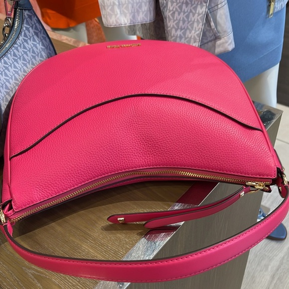 Michael Kors Dover Large Leather Top Zip Half Moon Shoulder Bag in Electric Pink - Picture 5 of 16